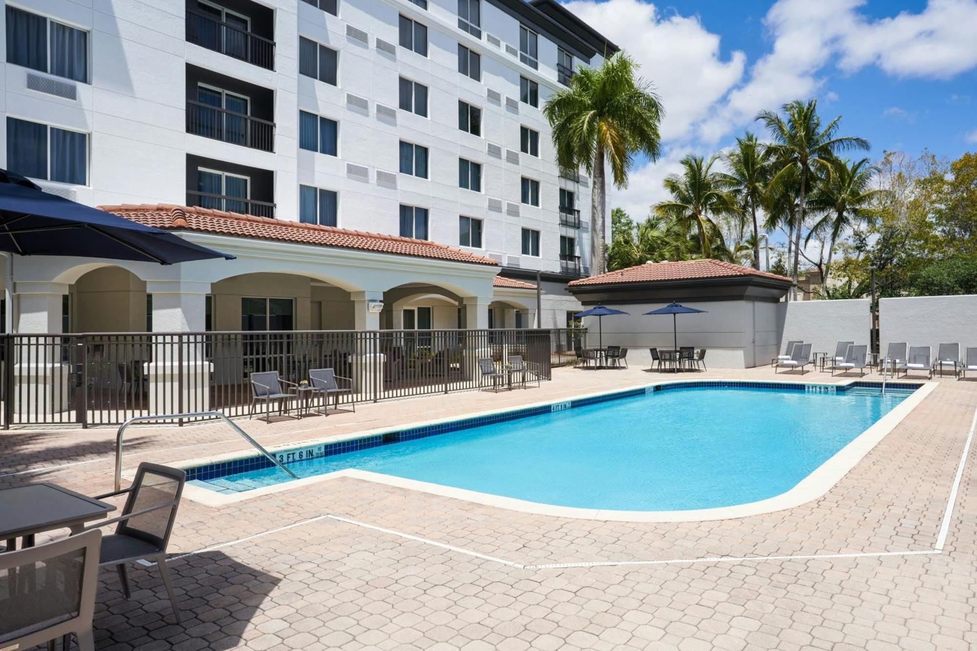 Courtyard By Marriott Fort Lauderdale Weston Exterior foto